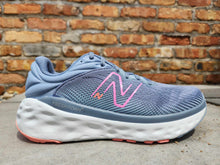 Load image into Gallery viewer, New Balance W 840 Fresh Foam V1