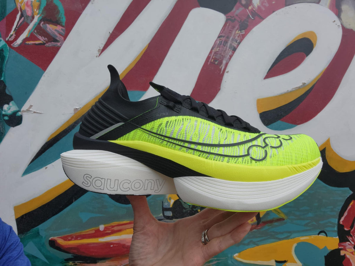 完売ゴールデンサイズ SAUCONY ENDORPHIN ELITE2 27.5 新 デザインスポーツ - 完売ゴールデンサイズ SAUCONY ENDORPHIN