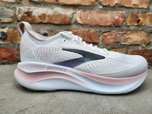 Load image into Gallery viewer, Brooks W Adrenaline GTS 26