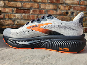 Brooks M Ghost 17