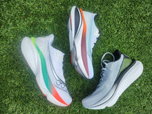 Load image into Gallery viewer, Saucony M Endorphin Azura