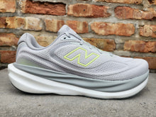 Load image into Gallery viewer, New Balance M 1080  V15