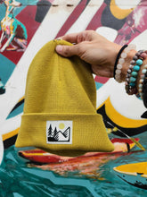Load image into Gallery viewer, Tentree Kurt Mountain Gun Beanie