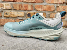 Load image into Gallery viewer, Altra W Experience Wild 3