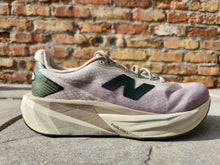 Load image into Gallery viewer, New Balance M FuelCell Rebel v5