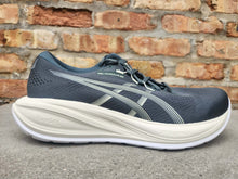 Load image into Gallery viewer, Asics M Cumulus 28
