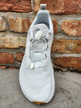 Load image into Gallery viewer, Altra W Voyager