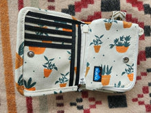 Load image into Gallery viewer, Kavu Zippy Wallet