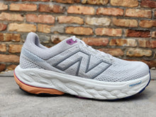 Load image into Gallery viewer, New Balance W 860  v14