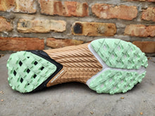 Load image into Gallery viewer, New Balance M Minimus Trail