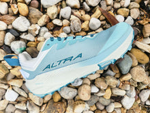 Load image into Gallery viewer, Altra W Experience Wild 3