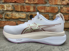Load image into Gallery viewer, Asics W Kayano 33