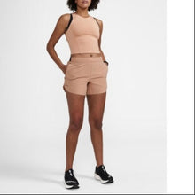 Load image into Gallery viewer, Craft W Adv Essence 5" Stretch Shorts