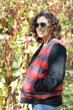 Load image into Gallery viewer, Kavu Women&#39;s Oswego Lumberjack Plaid Jacket
